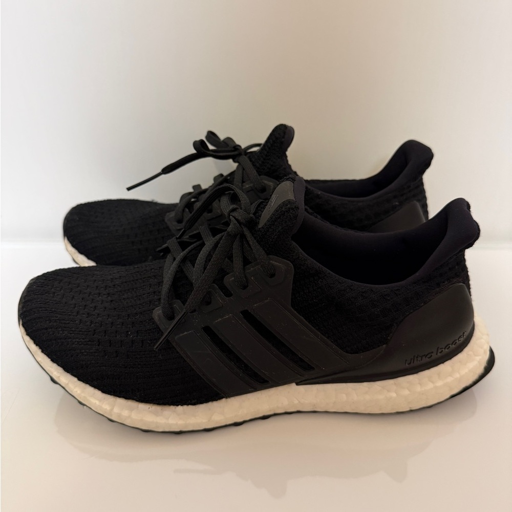 adidas Ultraboost Women’s 8.5